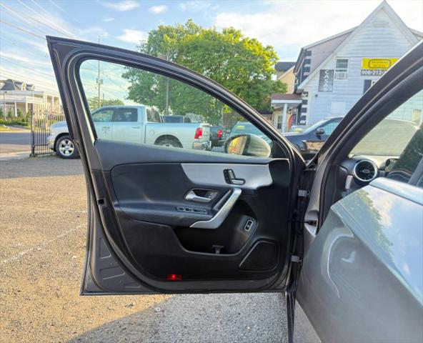 2019 Mercedes-Benz A 220 A 220