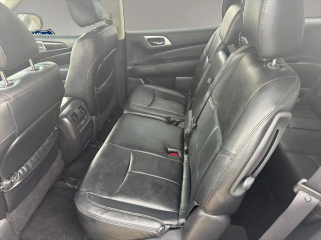 2015 Nissan Pathfinder SV