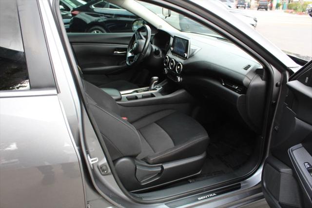 2022 Nissan Sentra SV Xtronic CVT