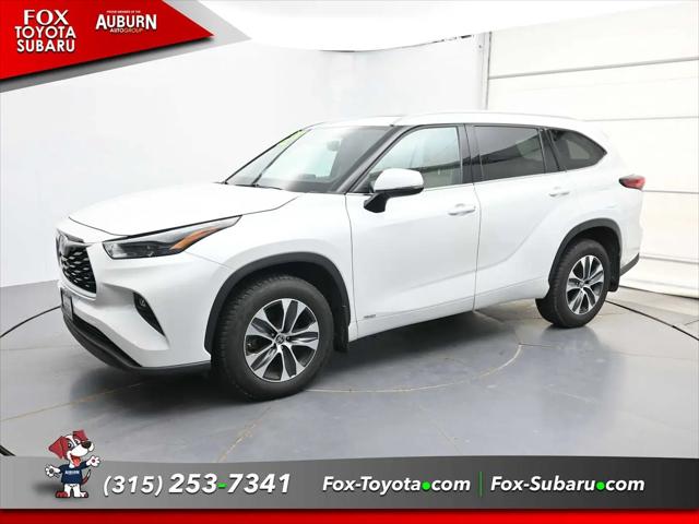 2022 Toyota Highlander Hybrid XLE
