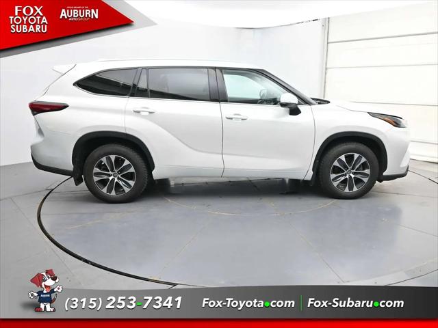 2022 Toyota Highlander Hybrid XLE