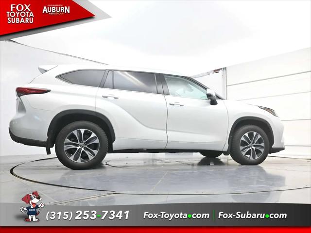 2022 Toyota Highlander Hybrid XLE