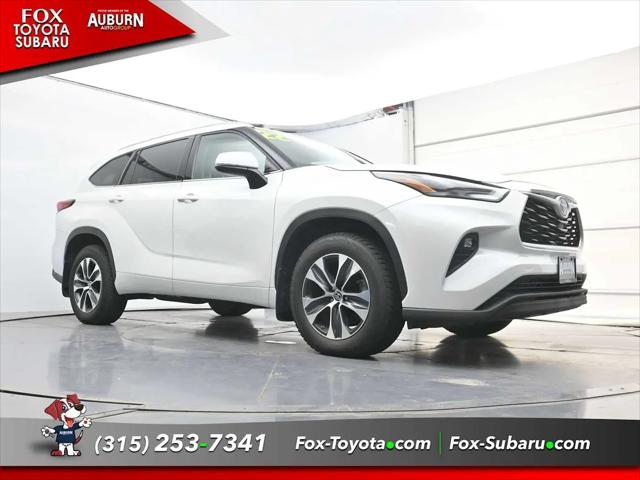 2022 Toyota Highlander Hybrid XLE