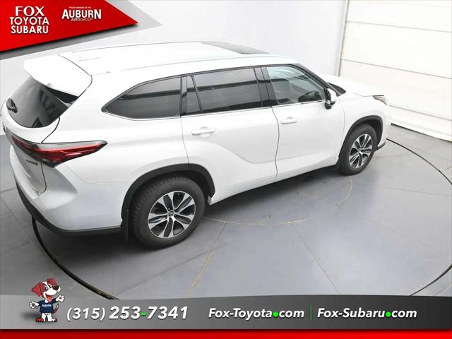 2022 Toyota Highlander Hybrid XLE
