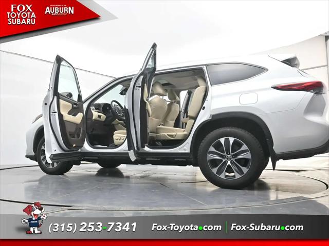 2022 Toyota Highlander Hybrid XLE