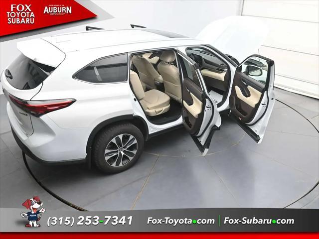 2022 Toyota Highlander Hybrid XLE