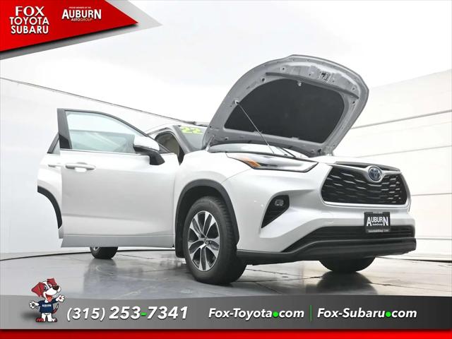 2022 Toyota Highlander Hybrid XLE