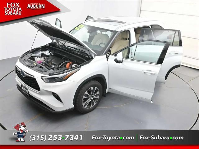 2022 Toyota Highlander Hybrid XLE
