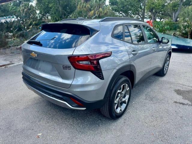 2025 Chevrolet Trax FWD LT