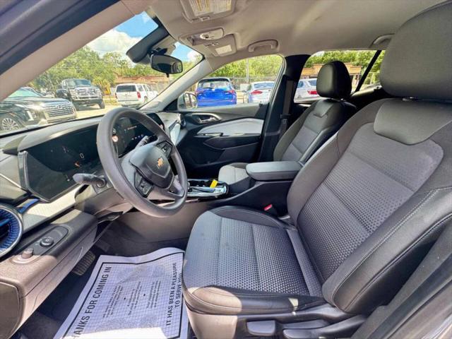 2025 Chevrolet Trax FWD LT