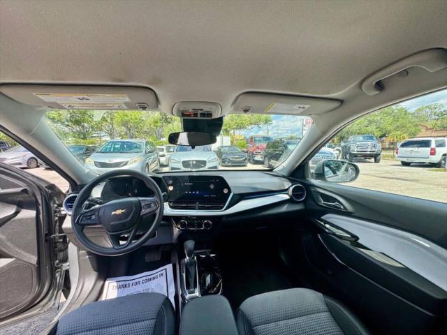 2025 Chevrolet Trax FWD LT