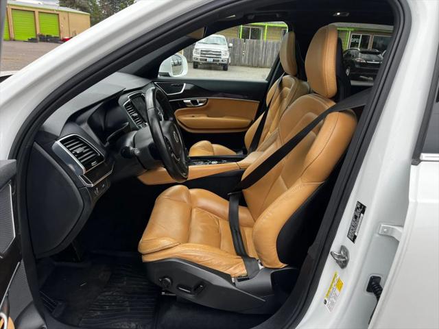 2017 Volvo XC90 T6 Momentum