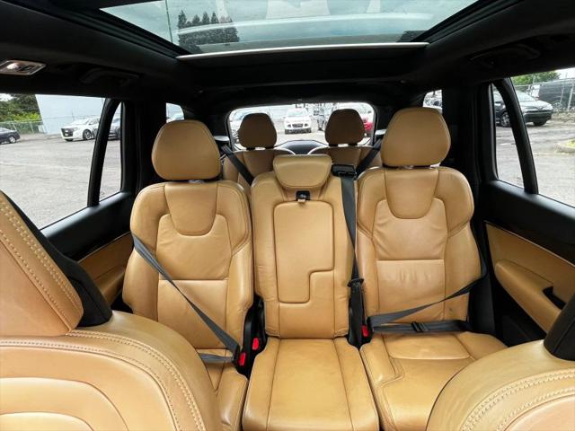 2017 Volvo XC90 T6 Momentum