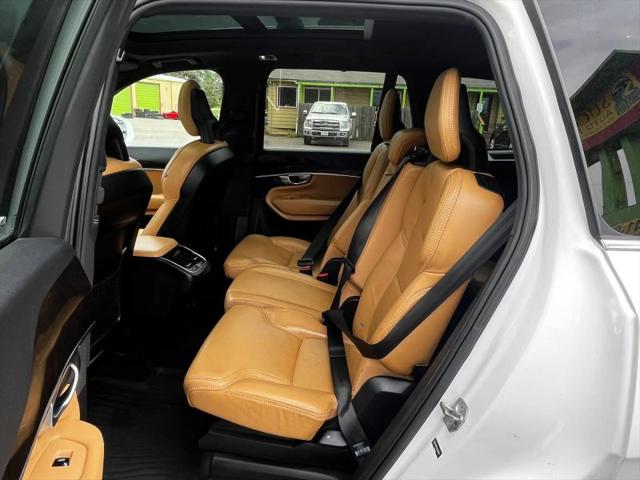2017 Volvo XC90 T6 Momentum