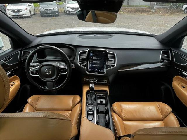 2017 Volvo XC90 T6 Momentum