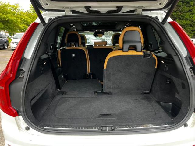 2017 Volvo XC90 T6 Momentum