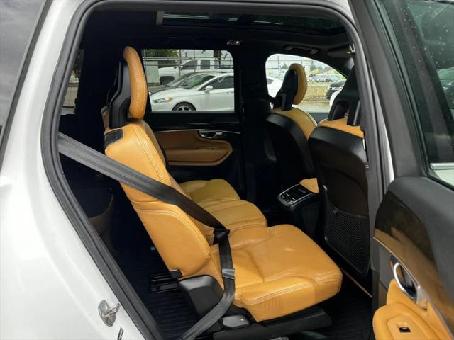 2017 Volvo XC90 T6 Momentum