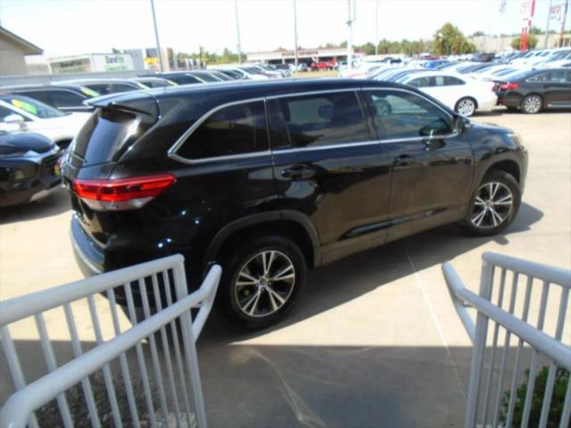 2019 Toyota Highlander LE