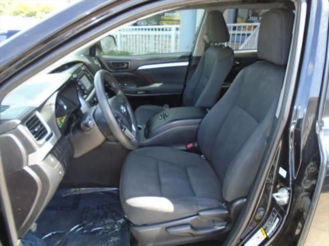 2019 Toyota Highlander LE