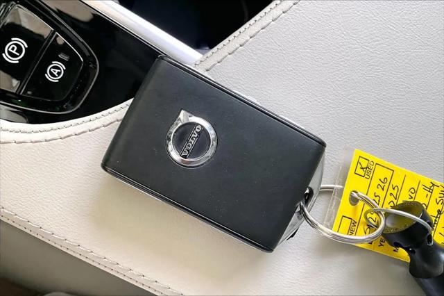 2025 Volvo XC90 Plug-In Hybrid T8 Ultra 7-Seater