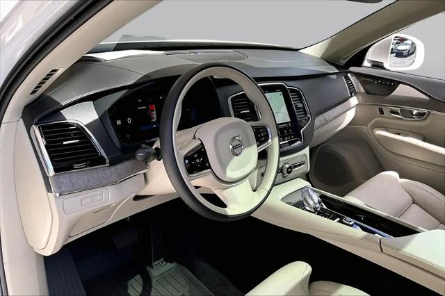 2025 Volvo XC90 Plug-In Hybrid T8 Ultra 7-Seater