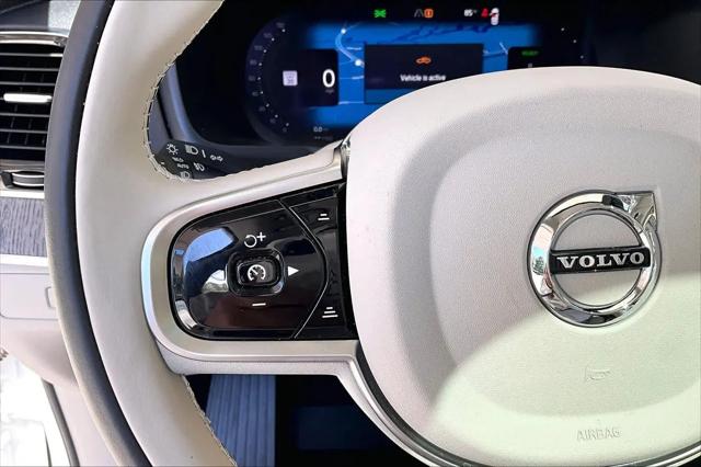 2025 Volvo XC90 Plug-In Hybrid T8 Ultra 7-Seater