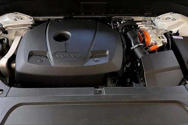 2025 Volvo XC90 Plug-In Hybrid T8 Ultra 7-Seater