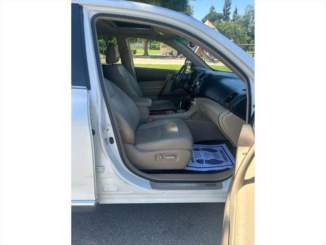 2013 Toyota Highlander Limited V6
