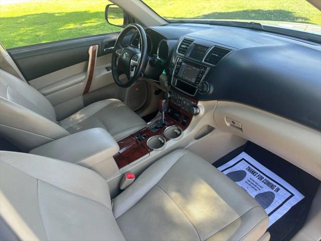 2013 Toyota Highlander Limited V6