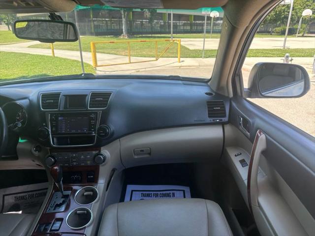 2013 Toyota Highlander Limited V6