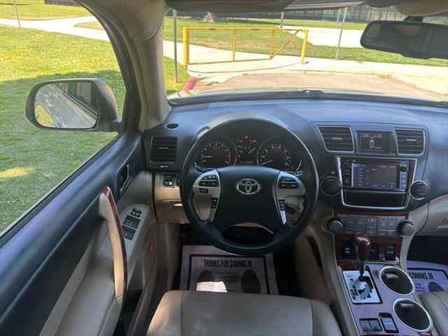 2013 Toyota Highlander Limited V6