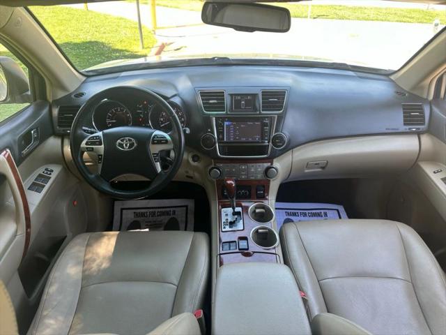 2013 Toyota Highlander Limited V6