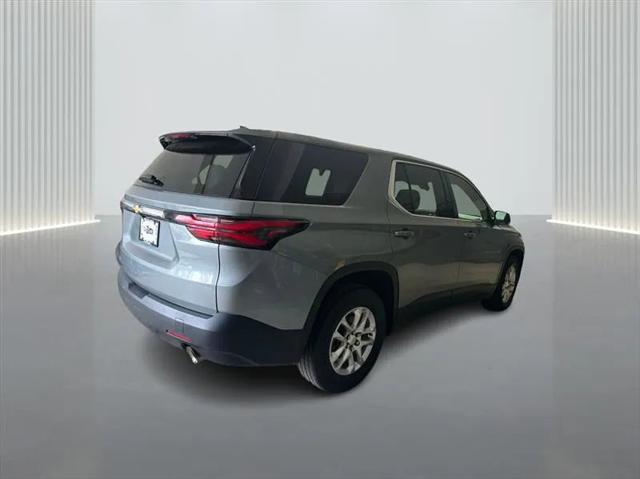 2023 Chevrolet Traverse AWD LS