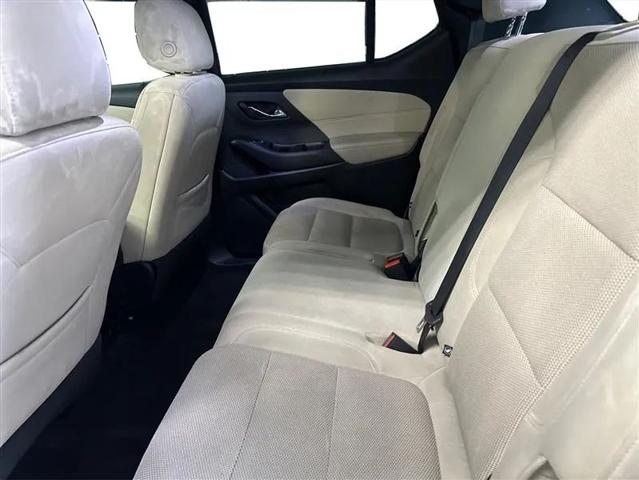 2023 Chevrolet Traverse AWD LS