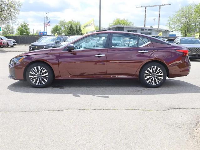 2025 Nissan Altima SV FWD