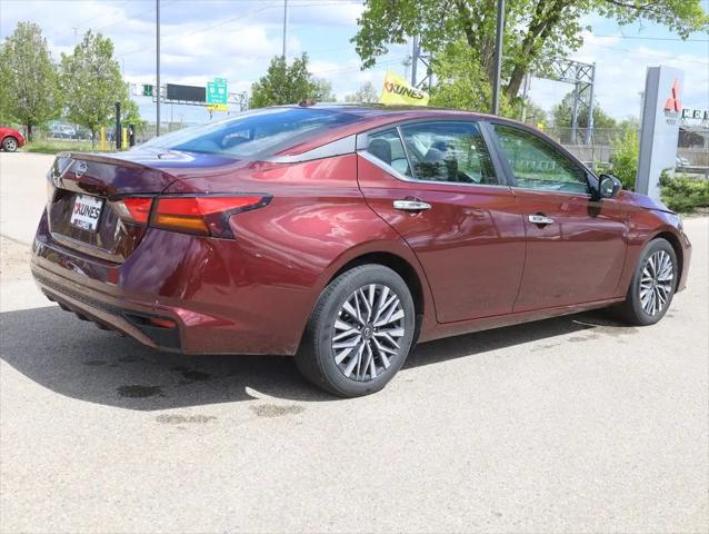 2025 Nissan Altima SV FWD