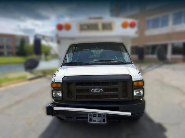 2008 Ford E-450 Cutaway XL