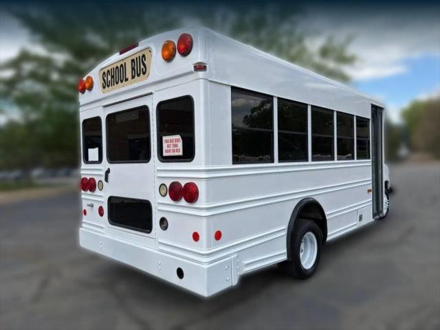 2008 Ford E-450 Cutaway XL