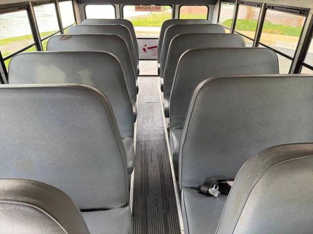 2008 Ford E-450 Cutaway XL