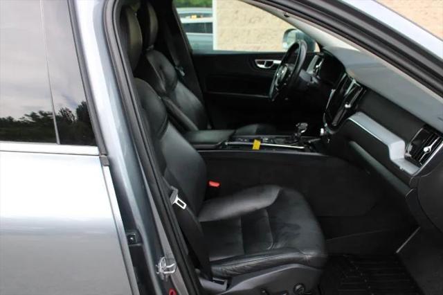 2018 Volvo XC60 T5 Momentum