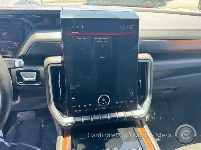 2025 GMC Yukon XL 4WD Denali