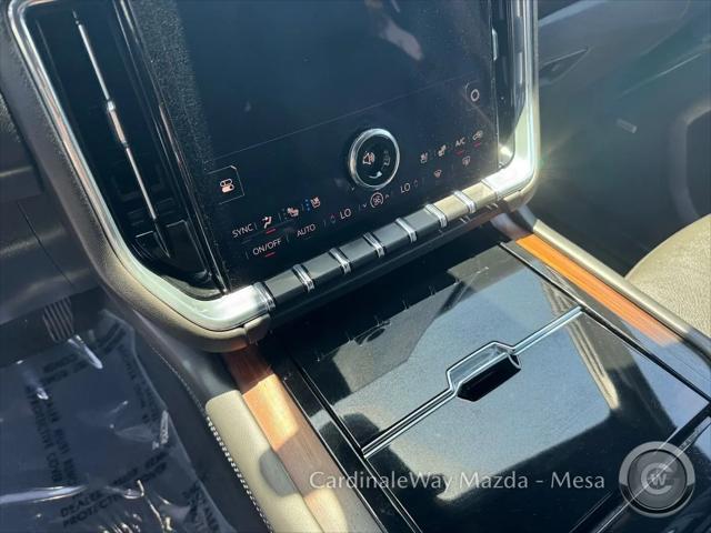 2025 GMC Yukon XL 4WD Denali