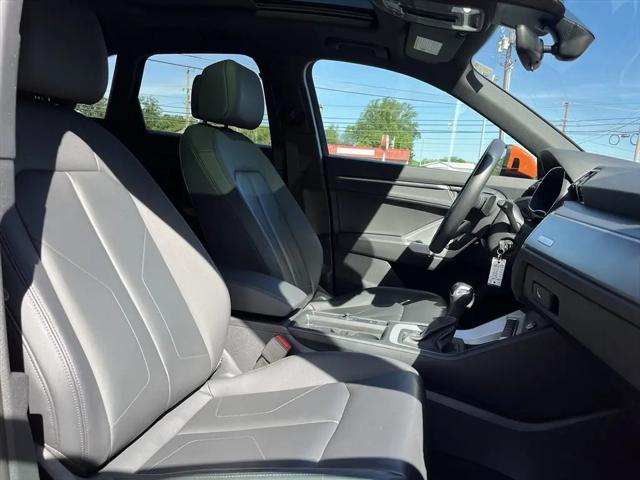 2025 Audi Q3 Premium 45 TFSI S line quattro Tiptronic