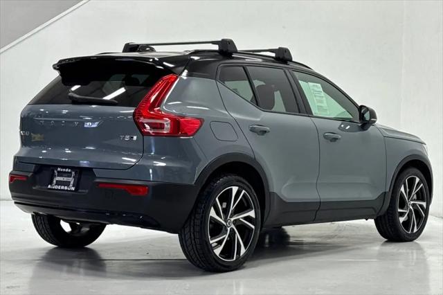 2021 Volvo XC40 T5 R-Design