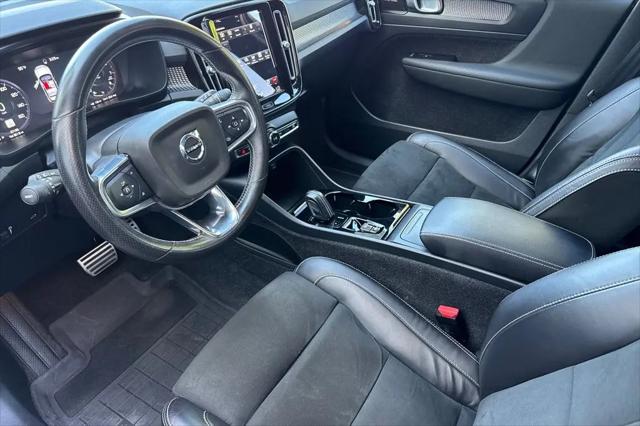 2021 Volvo XC40 T5 R-Design