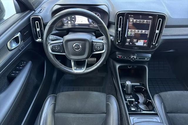 2021 Volvo XC40 T5 R-Design