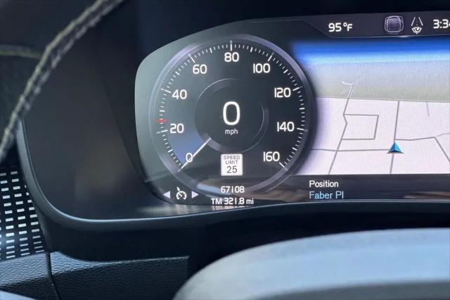 2021 Volvo XC40 T5 R-Design