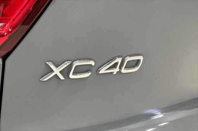 2021 Volvo XC40 T5 R-Design