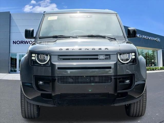 2026 Land Rover Defender P500 V8