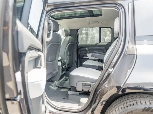 2026 Land Rover Defender P500 V8